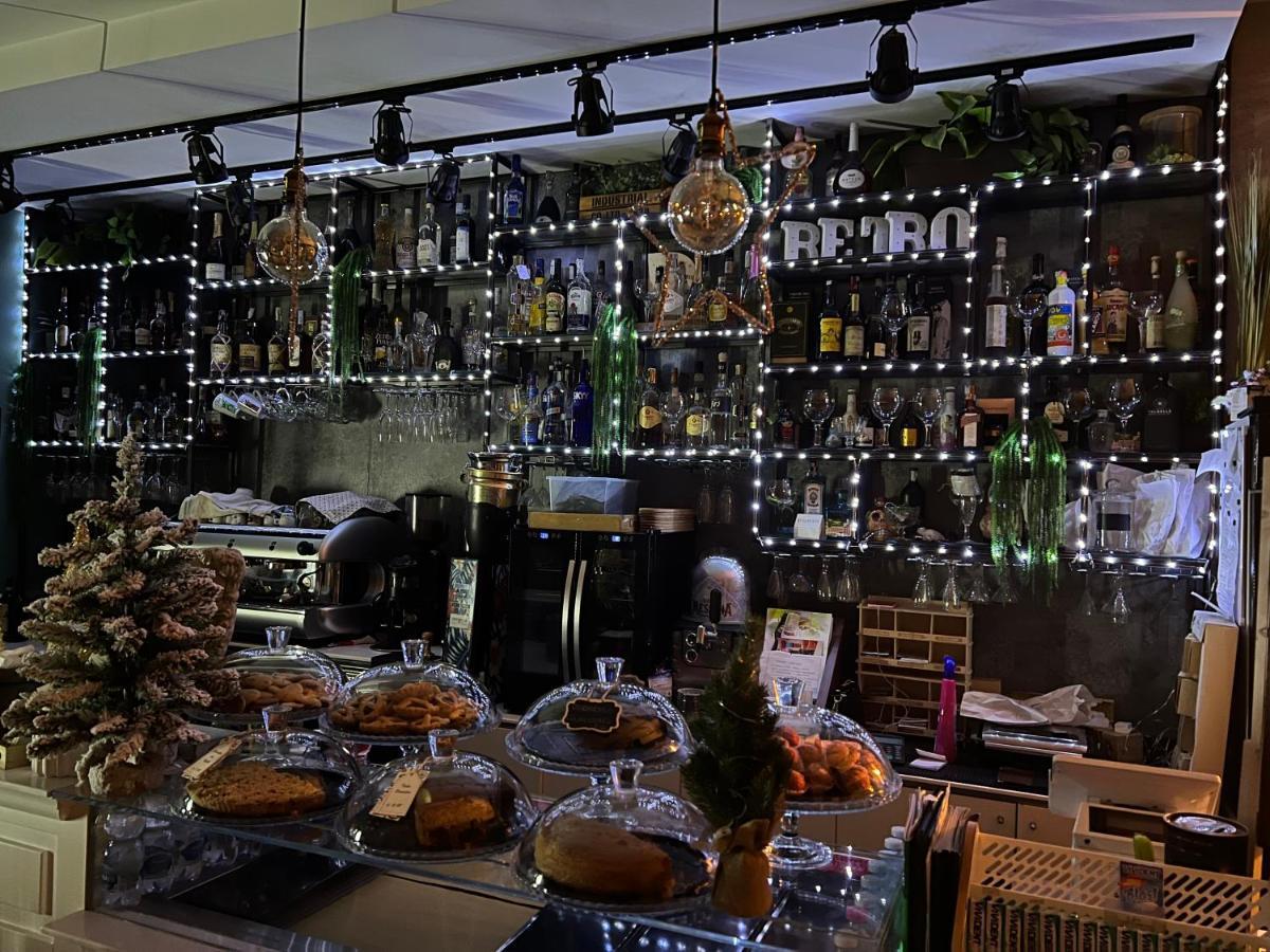 سيستيرنا دي لاتينا B&B Caffe Retro' المظهر الخارجي الصورة