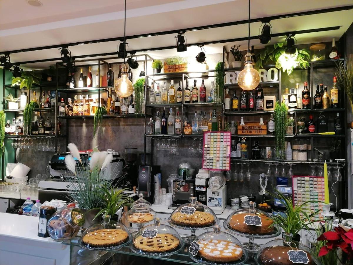 سيستيرنا دي لاتينا B&B Caffe Retro' المظهر الخارجي الصورة